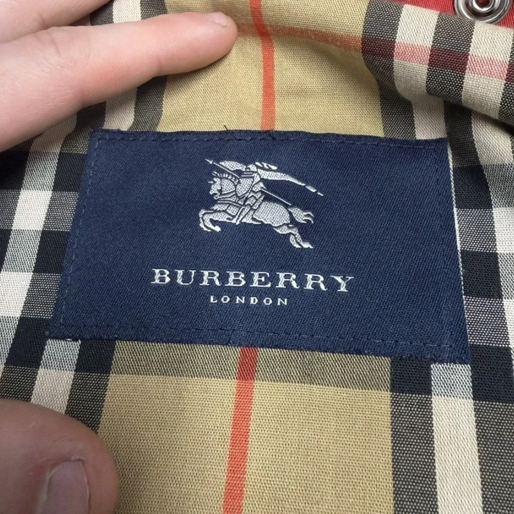 Burberry London Red Hooded parka Barn Jacket Nova Check Lining Womens Coat - Picture 5 of 10